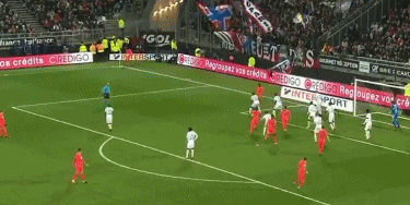 吴曦迎来个人生涯400场顶级联赛出场，同年龄段仅次于王大雷