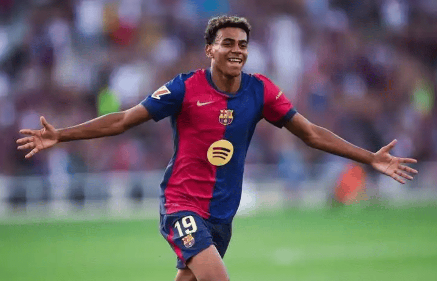 记者：于帕在穆西亚拉等3人续约后改变了自己的续约诉求