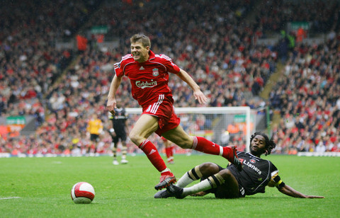 德天空：纽卡求购谢什科的新报价是总价9000万欧元