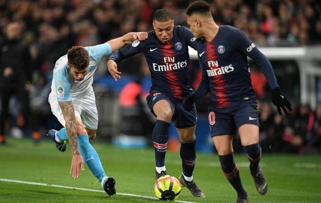 法甲战报：南野拓实一击制胜，十人摩纳哥1-0险胜巴黎