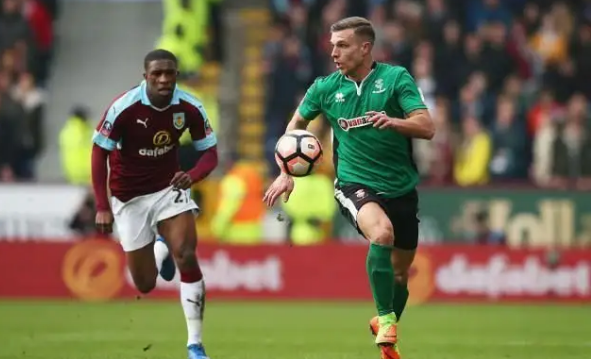 埃斯特旺经纪人：建议巴萨签下亚特兰大中场埃德松-席尔瓦