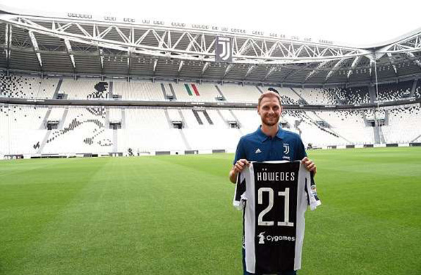 中场铁人再次踢满全场，体能状态亮眼